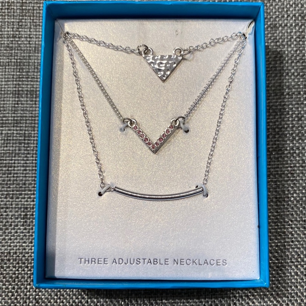 Three adjustable necklaces